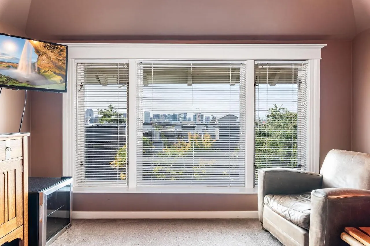 ***  Seattle Gaslight Inn الولايات المتحدة الأمريكية