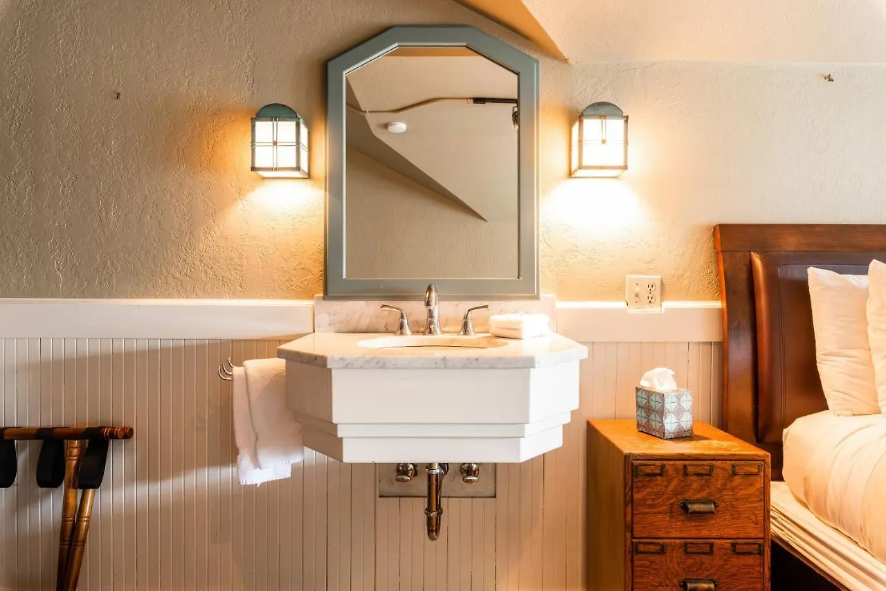 ***  Seattle Gaslight Inn الولايات المتحدة الأمريكية