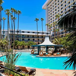 https://los-angeles-airport-marriott.topanaheimhotels.com